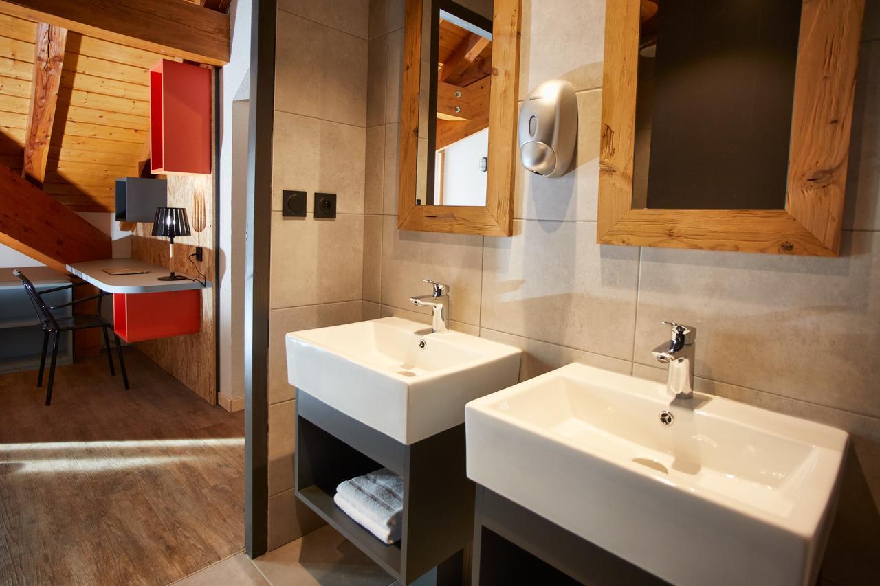 Moontain Hostel Oz ภายนอก รูปภาพ