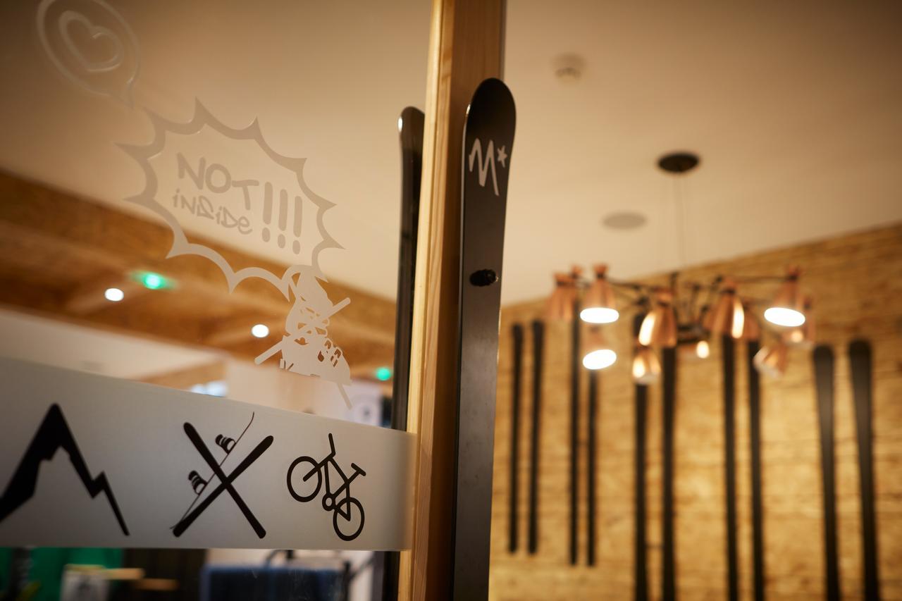 Moontain Hostel Oz ภายนอก รูปภาพ